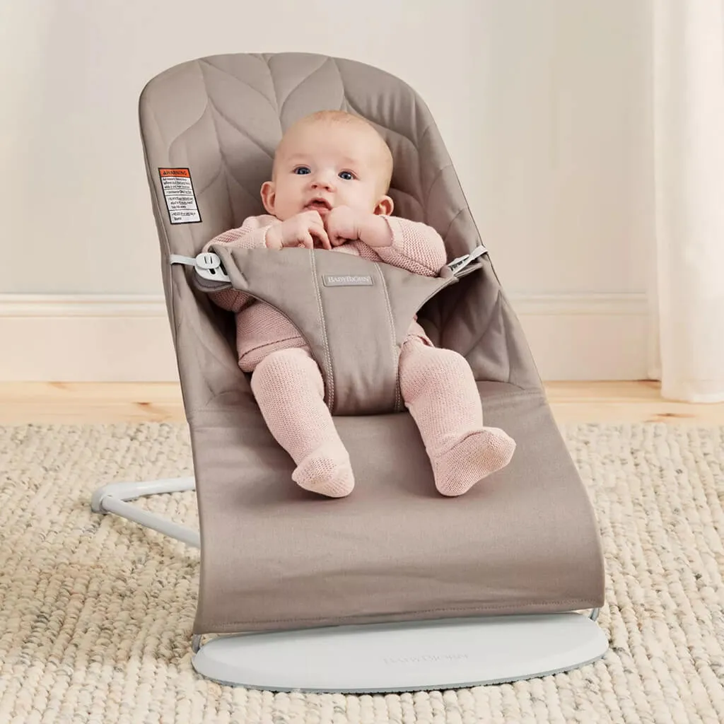 BabyBjorn Bouncer Bliss Cotton Petal Quilt Sand Grey