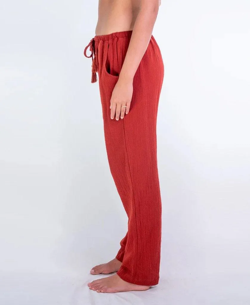 Bekka Pant | Paprika