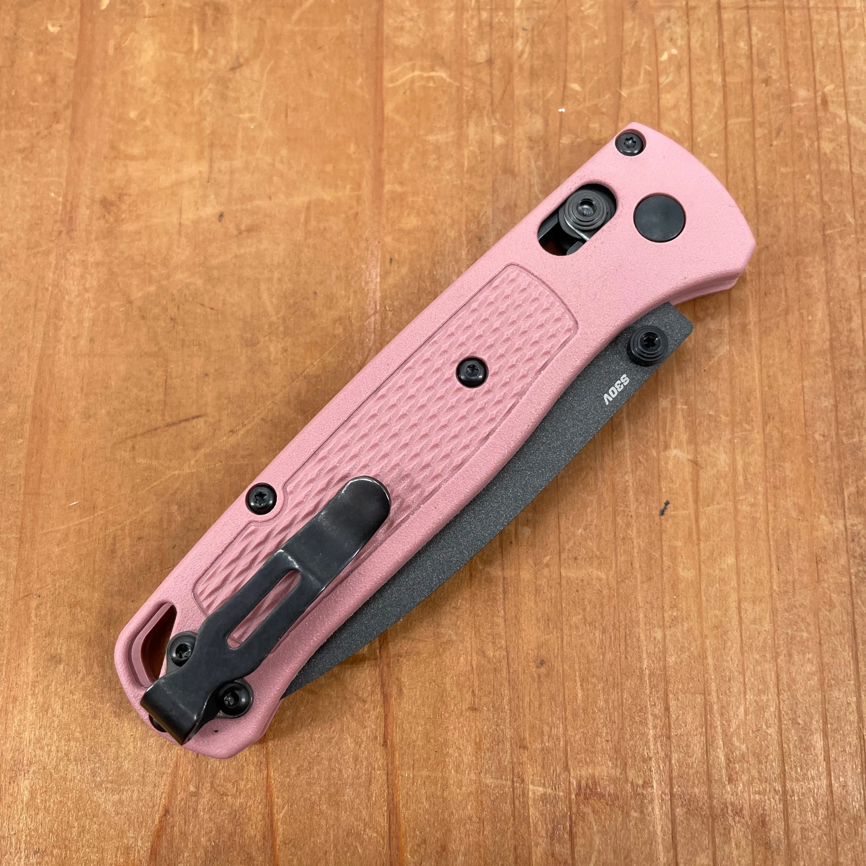 Benchmade 535BK-06 Bugout Drop Point CPM-S30V AXIS Lock Alpine Glow Handle