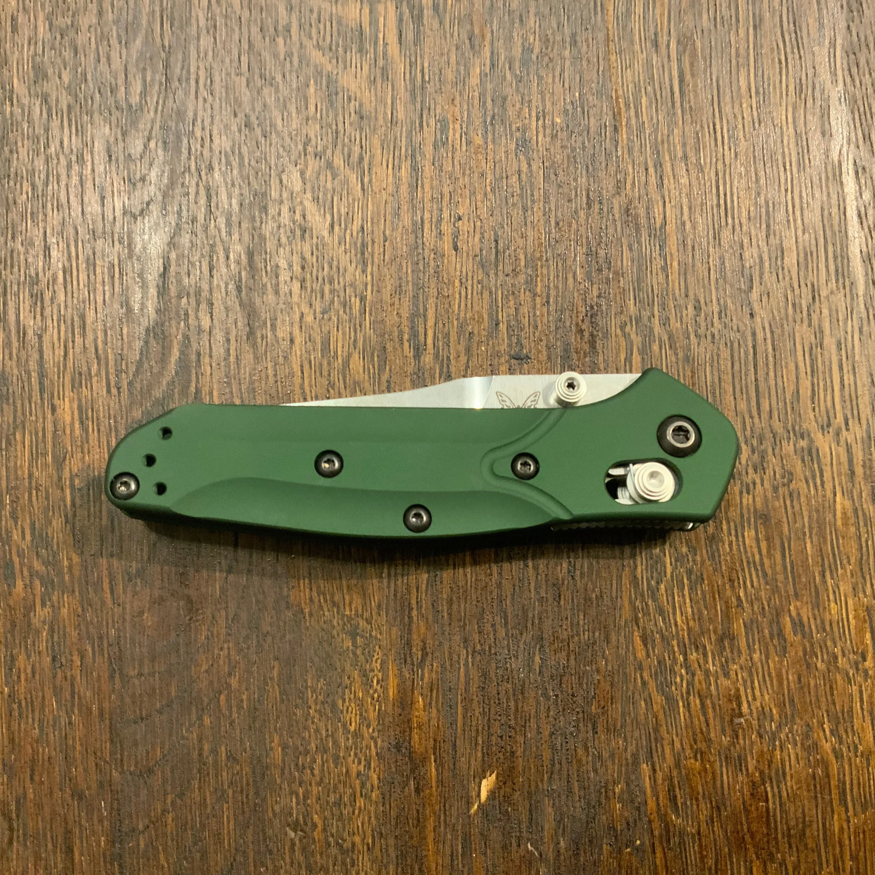 Benchmade 945 Mini Osborne Reverse Tanto CPM-S30V AXIS Lock Green Handle