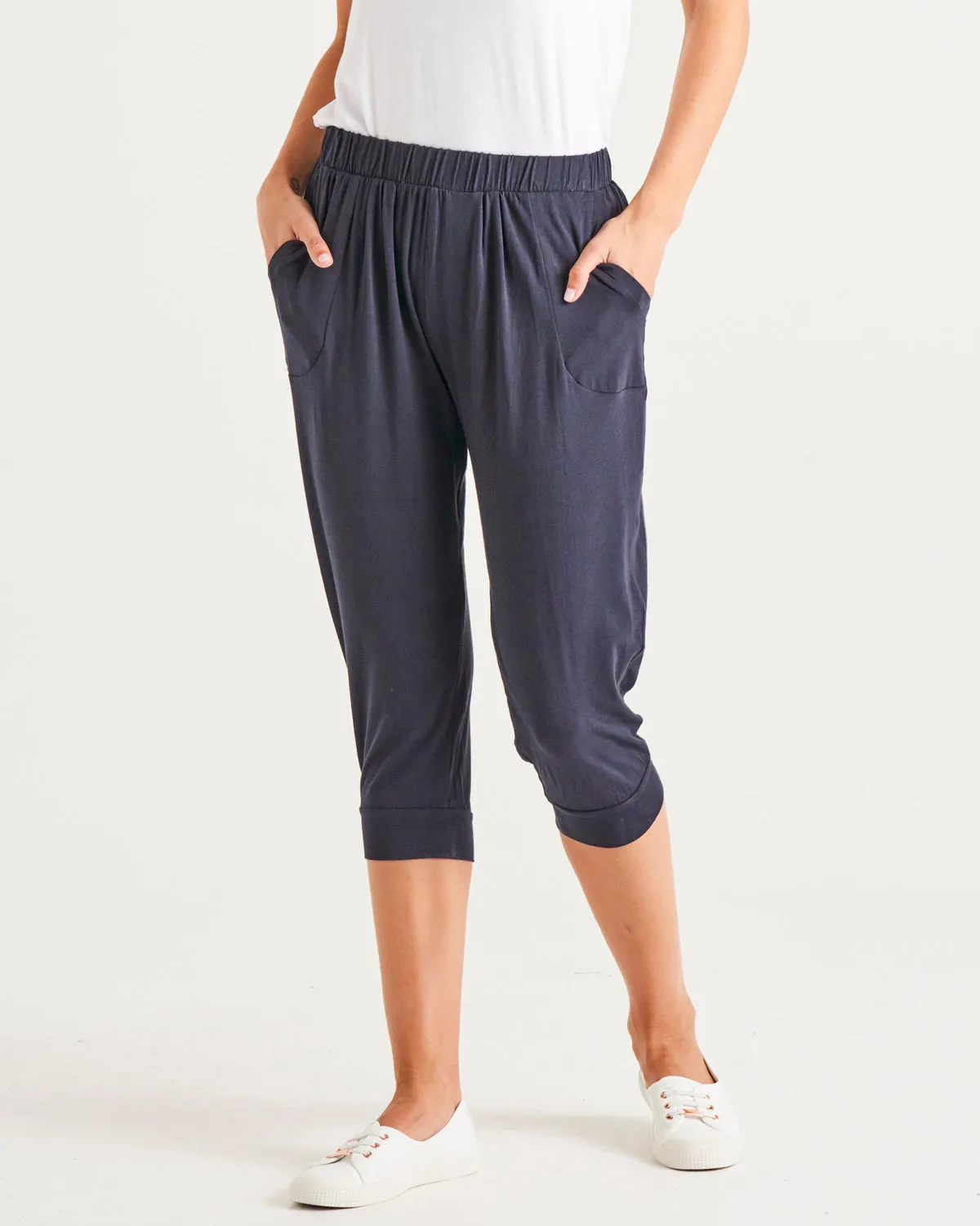 Betty Basics Tokyo 3/4 Pant Petrol