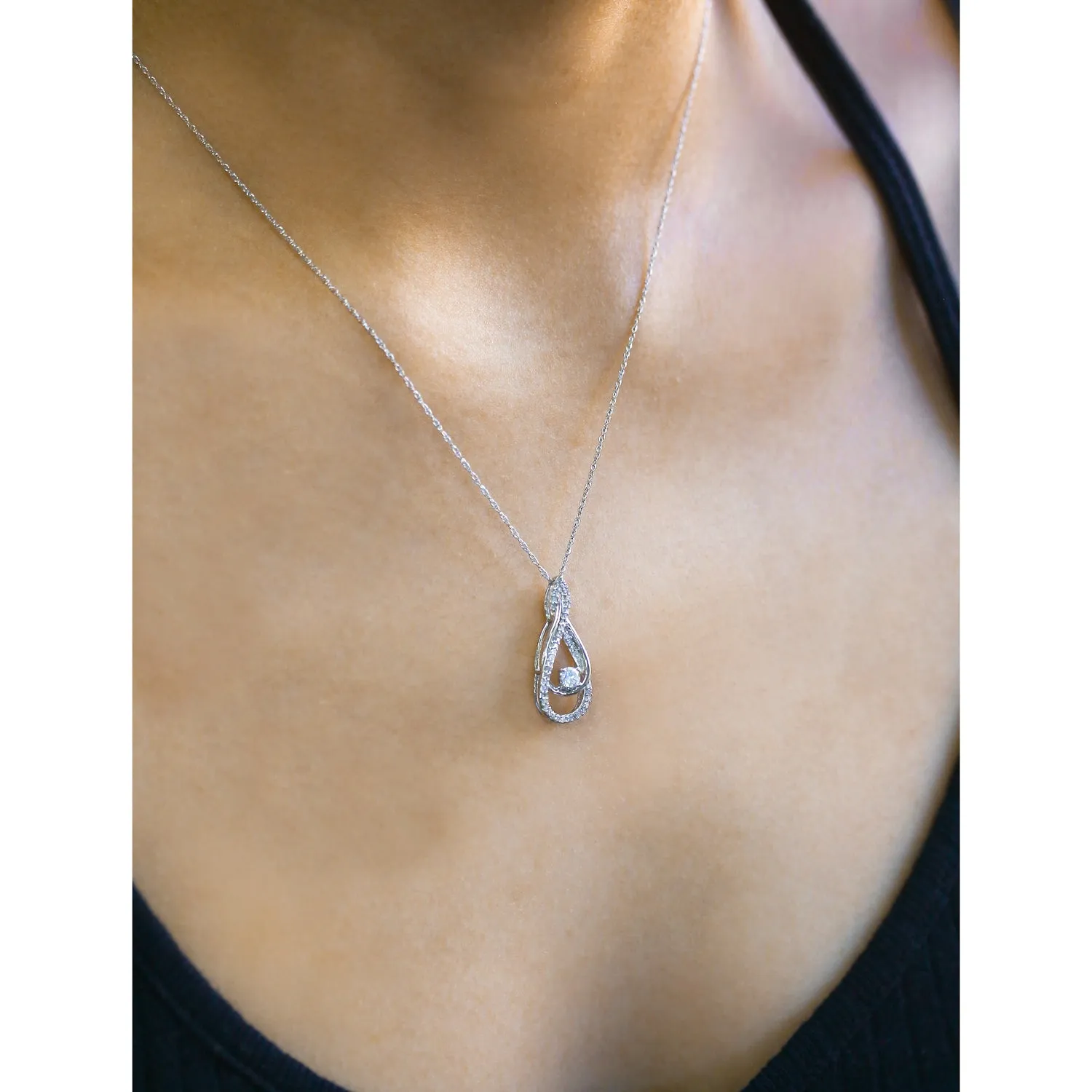 Diamond Looping Pendant and Chain 1/4ct TDW in 10k Gold