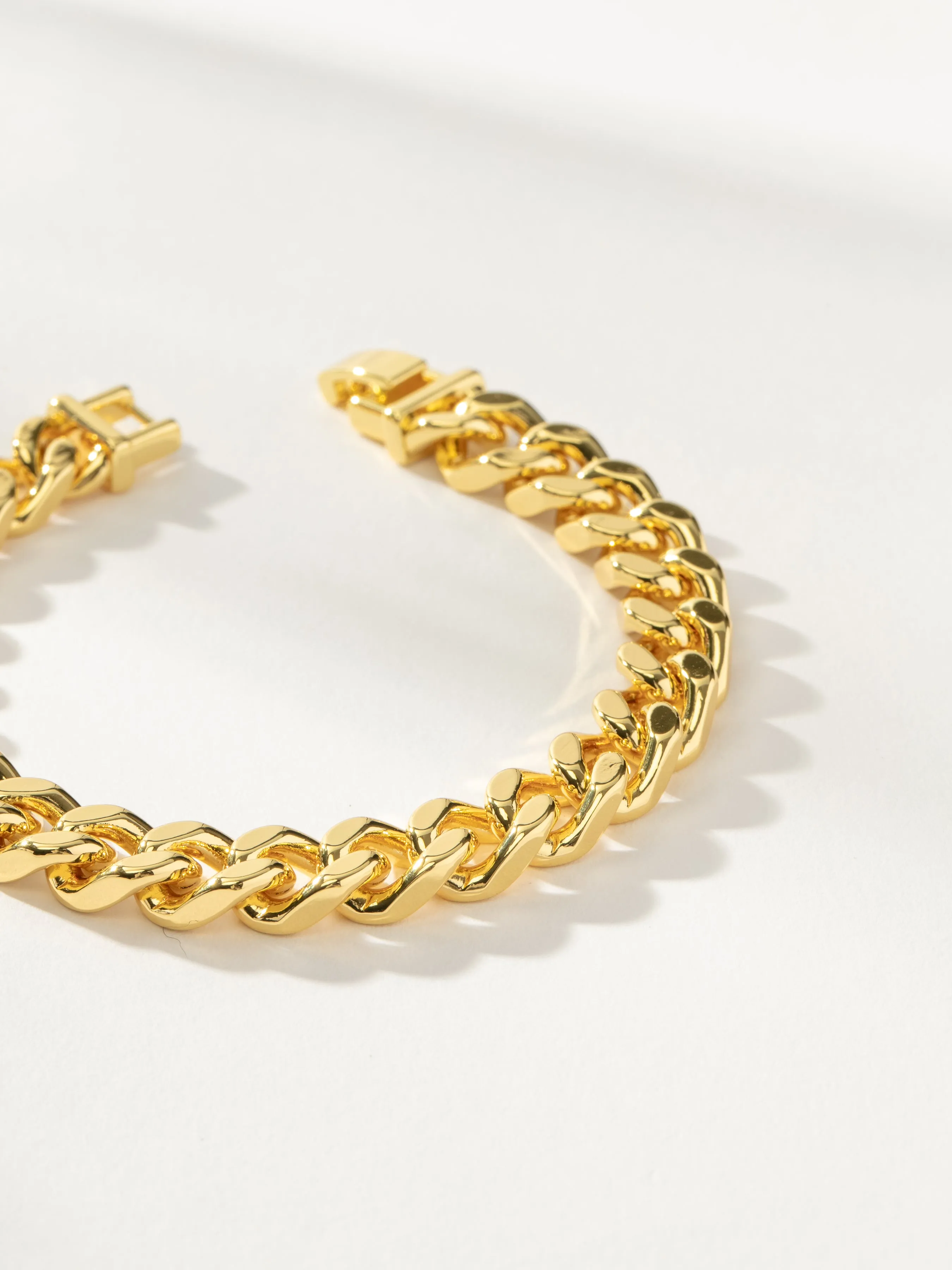 First Impression Chain Bracelet