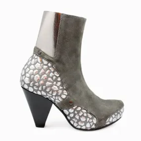 Grande Marnier - Grey/Silver Hexagon-Last Pair 37!