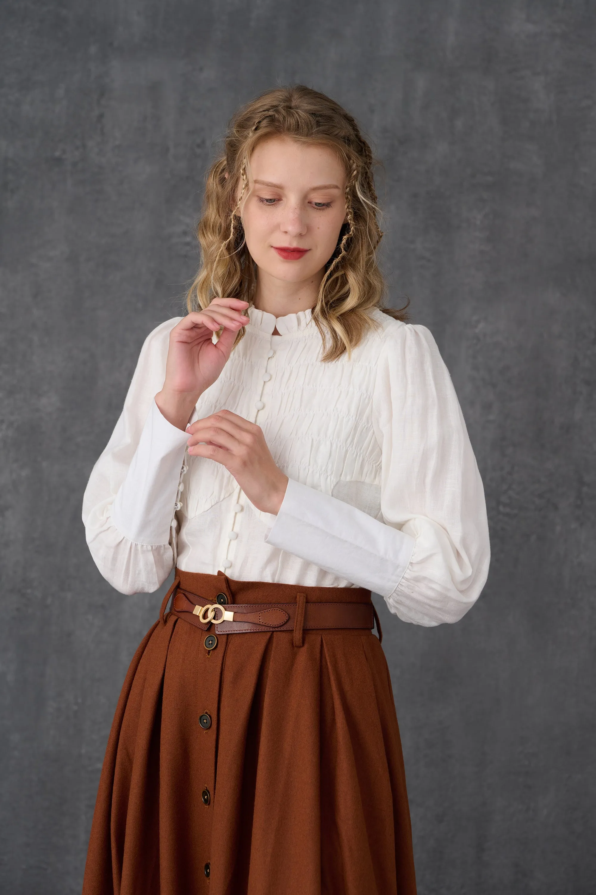 Naomi 33 |  buttoned up wool skirt in brown